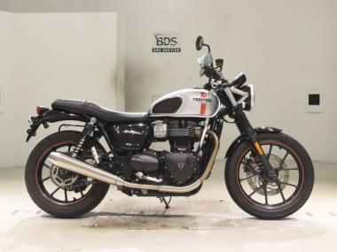 Triumph Street Twin