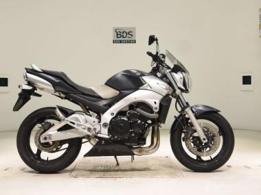 Suzuki GSR400