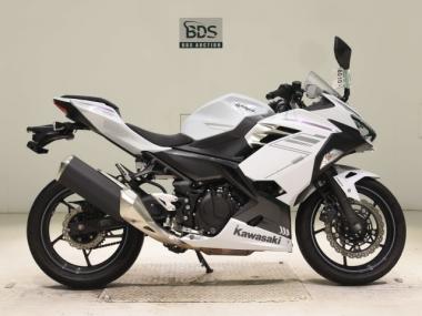 Kawasaki Ninja400