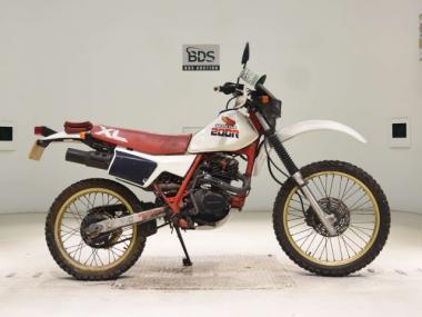 Honda XL200R