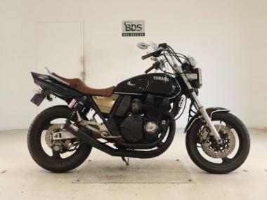Yamaha XJR400
