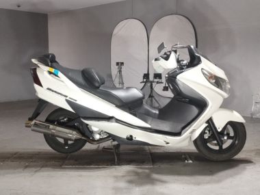 Suzuki Skywave 250s