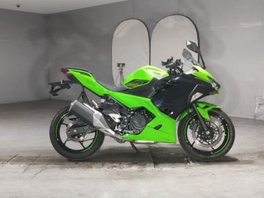 Kawasaki Ninja400