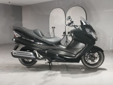 Suzuki Skywave 250s