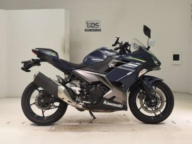 Kawasaki Ninja400