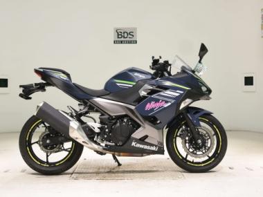 Kawasaki Ninja400