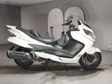 Suzuki Skywave 400s