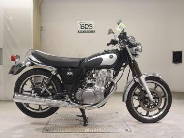 Yamaha SR400