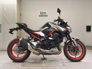 Kawasaki Z900