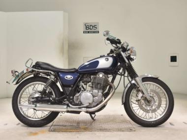Yamaha SR400