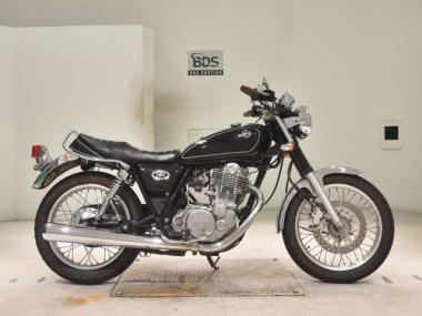Yamaha SR400