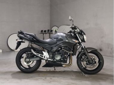 Suzuki GSR400