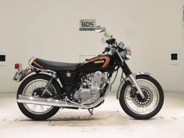 Yamaha SR400