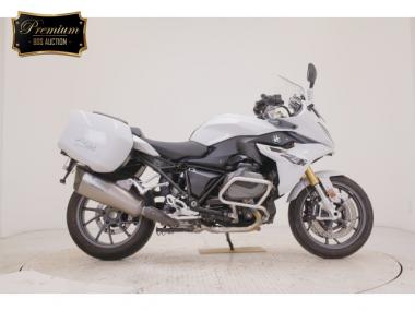 BMW R1250RS