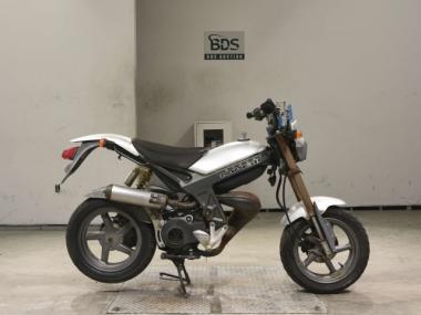 Suzuki TR50S