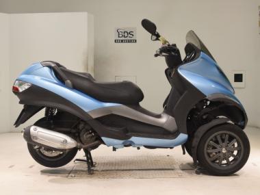 Piaggio MP3 250