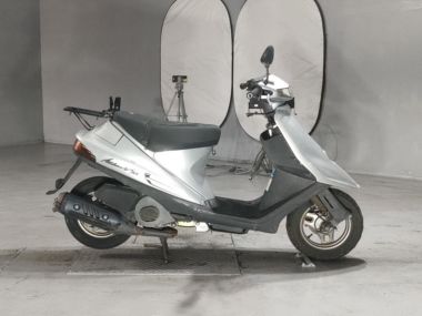 Suzuki Address V100
