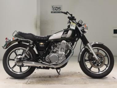Yamaha SR400