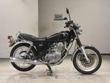 Yamaha SR400