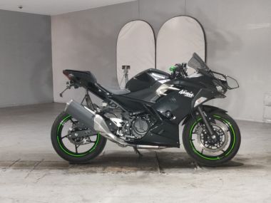 Kawasaki Ninja400
