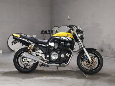 Yamaha XJR1300