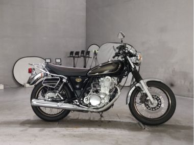 Yamaha SR400