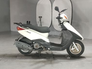 Yamaha Axis Treet