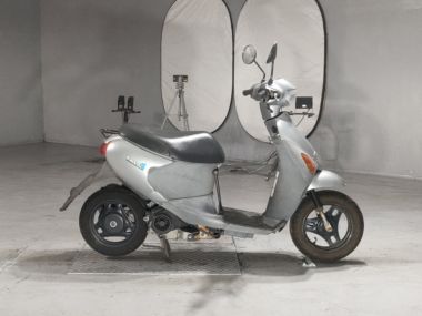 Suzuki Let's4