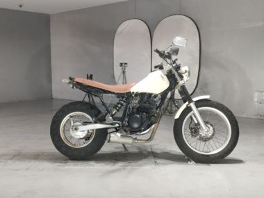 Yamaha TW225
