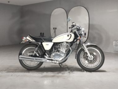 Yamaha SR400