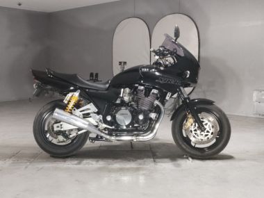 Yamaha XJR1200R