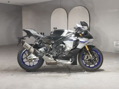 Yamaha Yzf-R1M