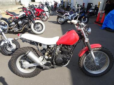 Yamaha TW200