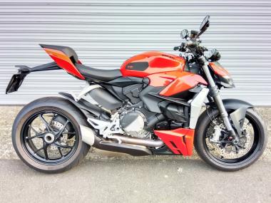 Ducati Street Fighter V2