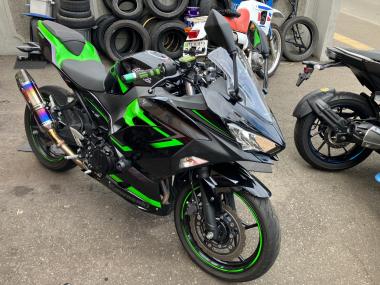 Kawasaki Ninja400