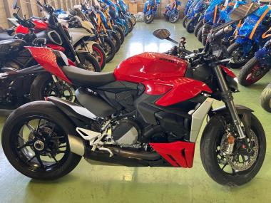 Ducati Street Fighter V2