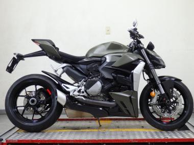 Ducati Street Fighter V2