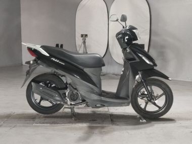 Suzuki Address V110
