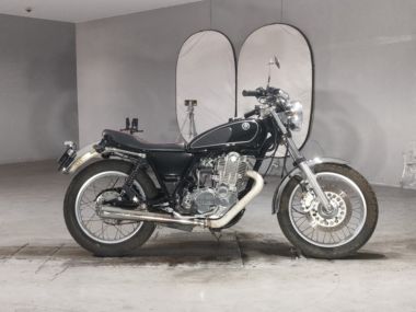 Yamaha SR400