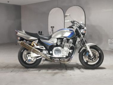 Yamaha XJR1300