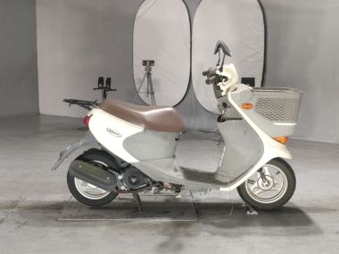 Suzuki Let's4