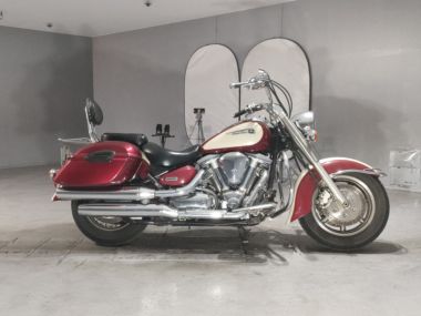 Yamaha XV1600 Roadster