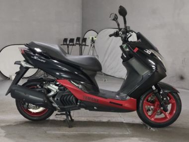 Yamaha S-Max
