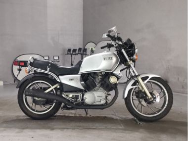Yamaha XV750E