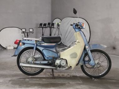 Honda Super Cub 50 Super Deluxe