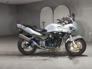 Kawasaki Zr-7s