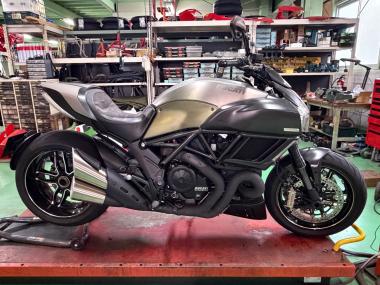 Ducati Diavel Titanium