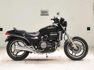Honda VF750 Saber