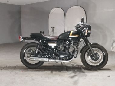 Kawasaki W800 Cafe