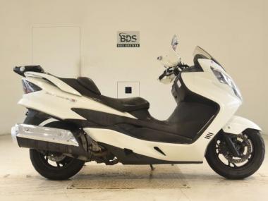 Suzuki Skywave 250s
